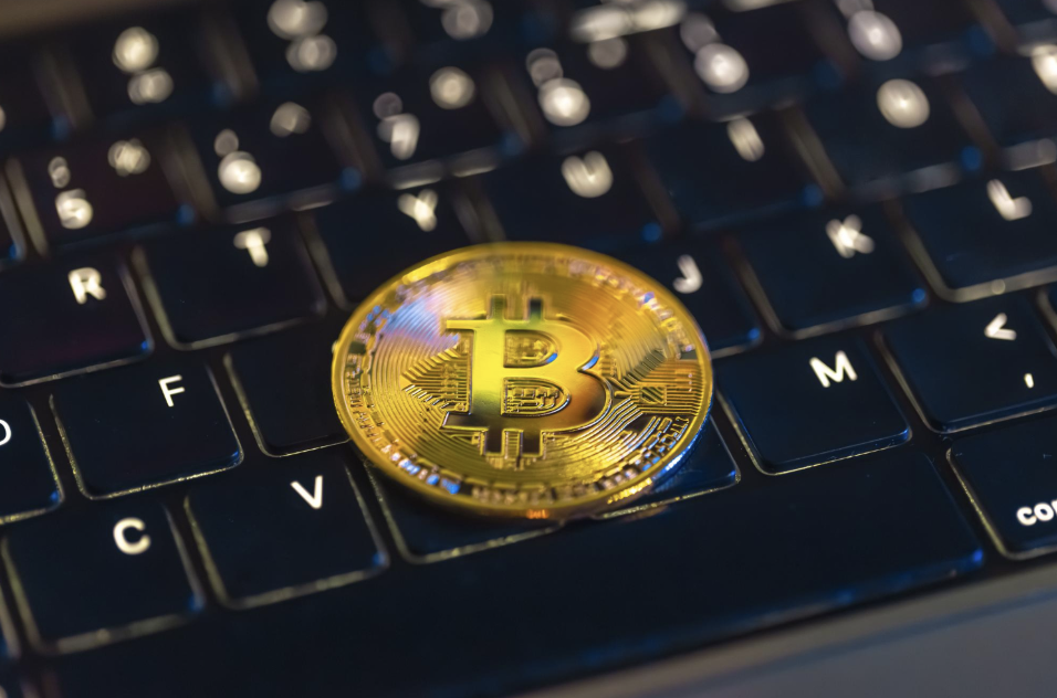 Crypto’s Prolonged Correction Accelerates Consolidation and Tests Compliance